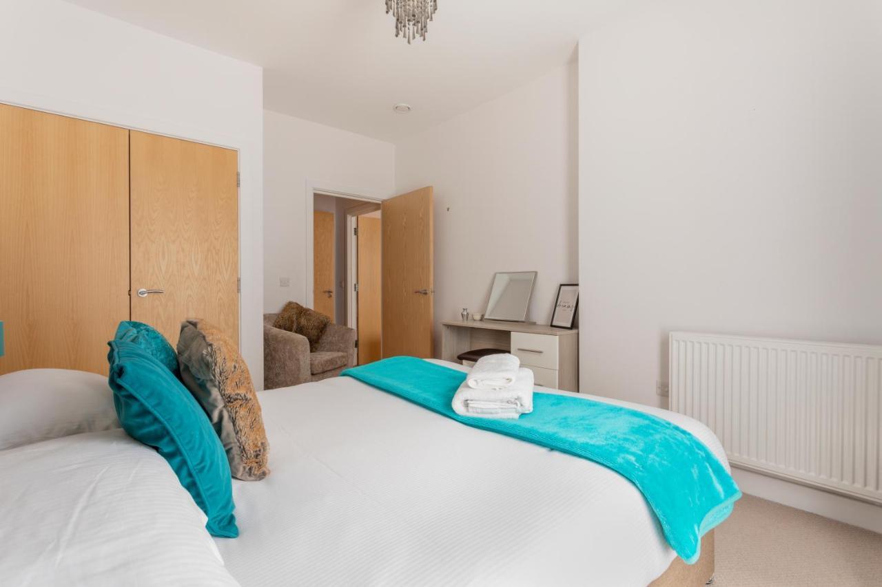 1 Bed Apartment - Redhill Central, Surrey, Gatwick #3 외부 사진