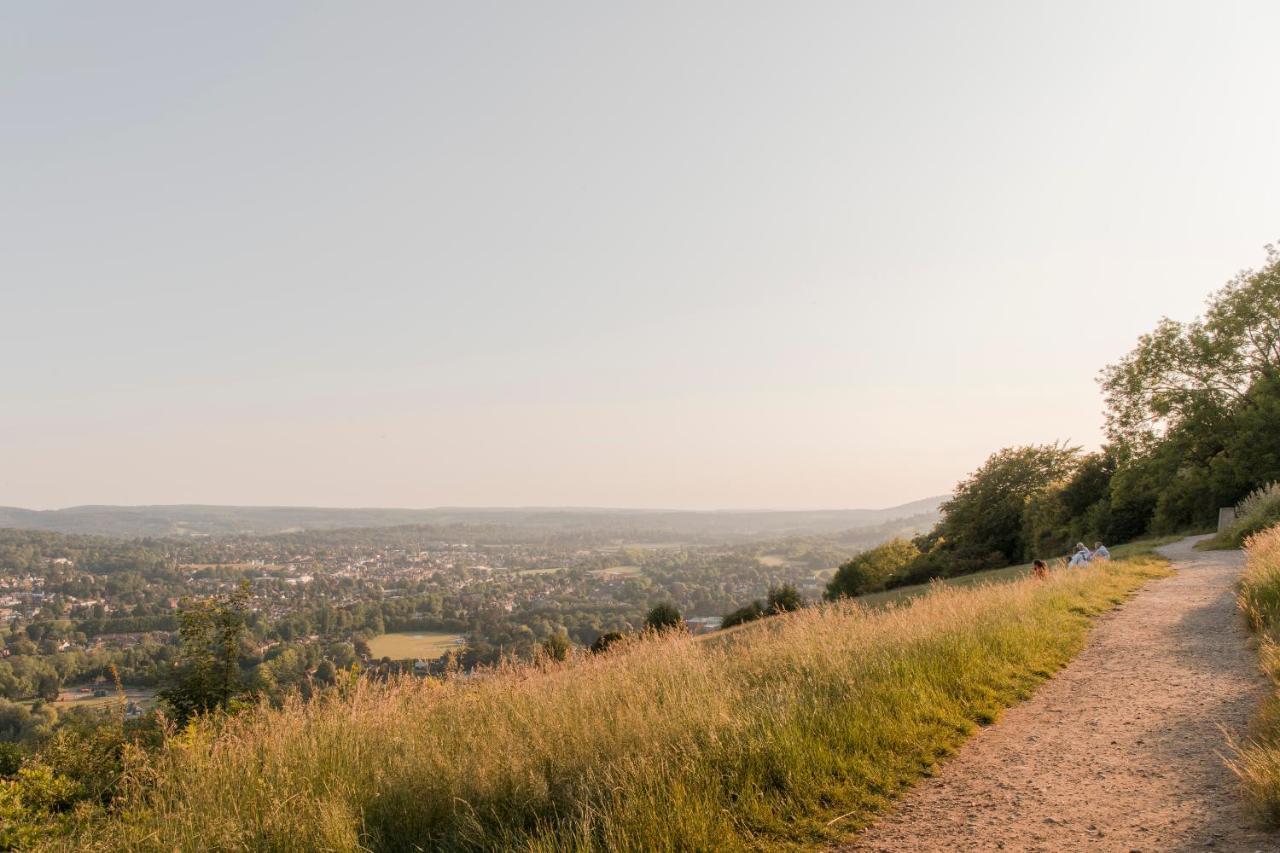 1 Bed Apartment - Redhill Central, Surrey, Gatwick #3 외부 사진