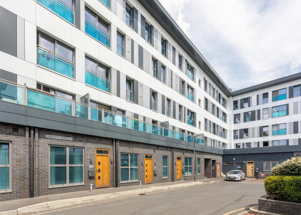 1 Bed Apartment - Redhill Central, Surrey, Gatwick #3 외부 사진