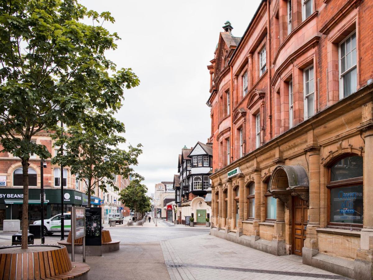 1 Bed Apartment - Redhill Central, Surrey, Gatwick #3 외부 사진