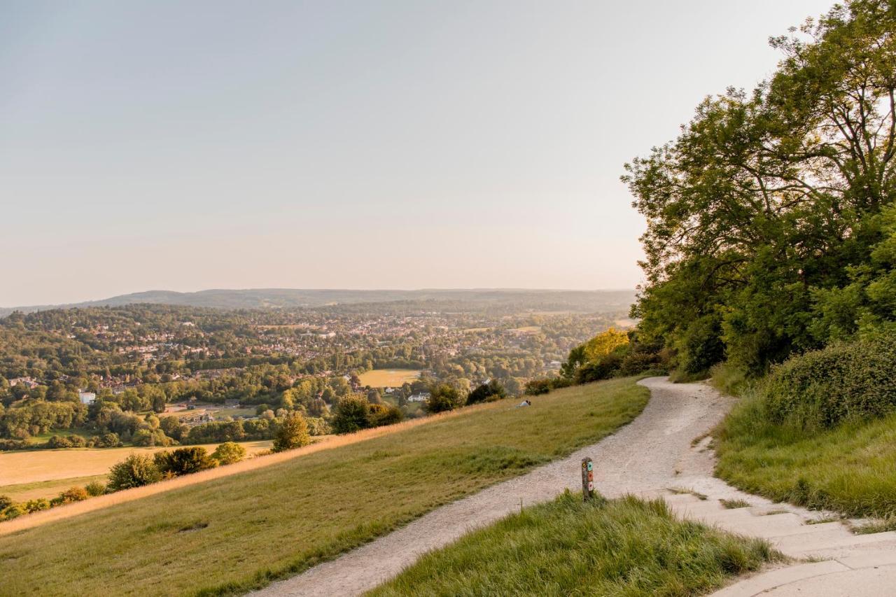 1 Bed Apartment - Redhill Central, Surrey, Gatwick #3 외부 사진